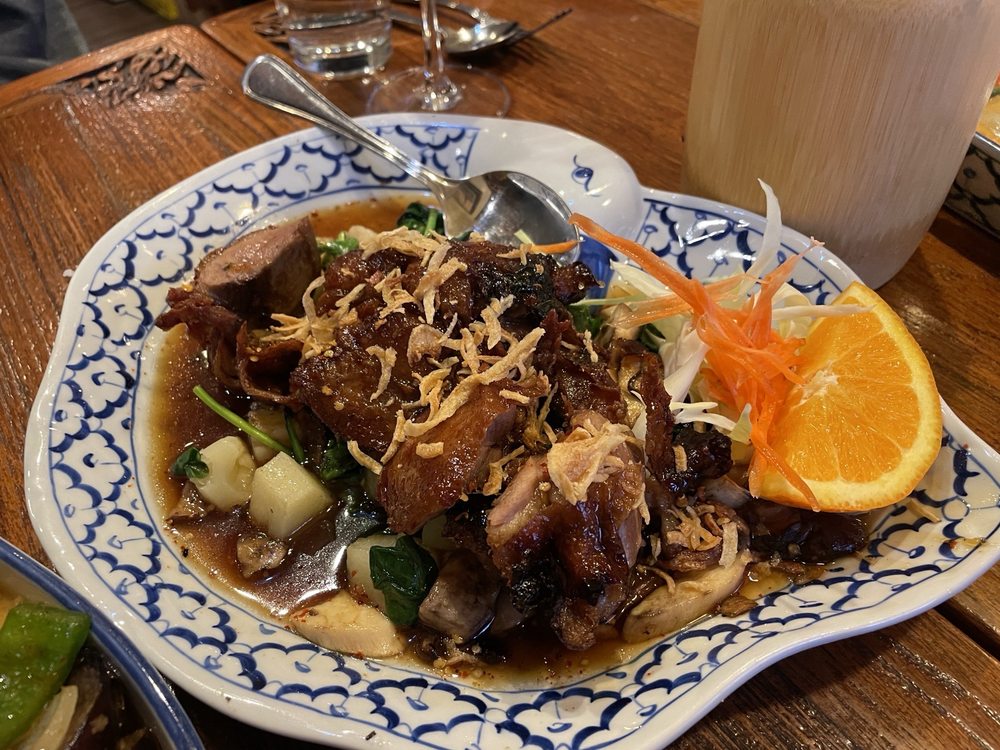Tee Nee Thai Cuisine