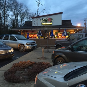 Mazzio's - Outside View - Pizza Near Me - Winder, Georgia