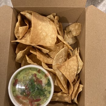 Team Taco - The chips were perfect and the guacamole was fresh. - Tacos Near Me - Springfield, Missouri