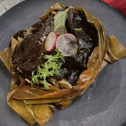 Restaurante Andariego - Tamal con mole negro