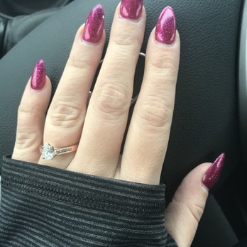 Le Vi Nails - Still perfect after three weeks. Steve took his time to make sure they were perfect. I live in Waukesha and will come here from now on. - Nail Salons Near Me - Delavan, Wisconsin