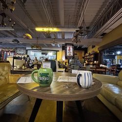 Monsoon Roastery - Lounge