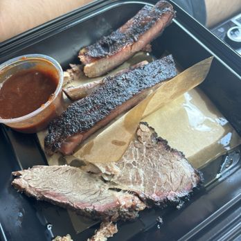 Bludso's BBQ Catering - Caterers Near Me - Los Angeles, California Bludso's BBQ Catering - Caterers Near Me - Los Angeles, California