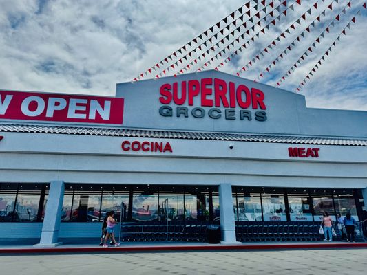 Superior Grocers by null