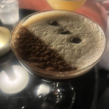 Clayton Club - Lounges Near Me - Sacramento, California