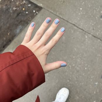 Nails On Yonge - Nail Salons Near Me - Toronto, Ontario