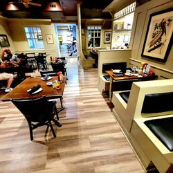 Bassetts Fine Food & Spirits - 1 of 4 dining rooms. There is no window in this room.