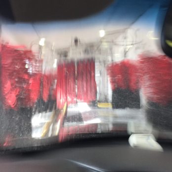 Fullers Car Wash - Going through the car wash - Car Wash Near Me - Chicago, Illinois