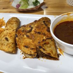 Taqueria La Juanita - Quesabirrias