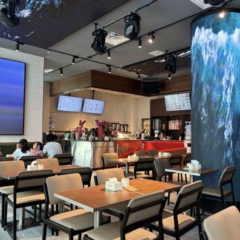 Nan Xiang Express - Seating area - Shanghainese Near Me - Durham, North Carolina