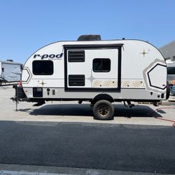 Pete's RV Center - The camper