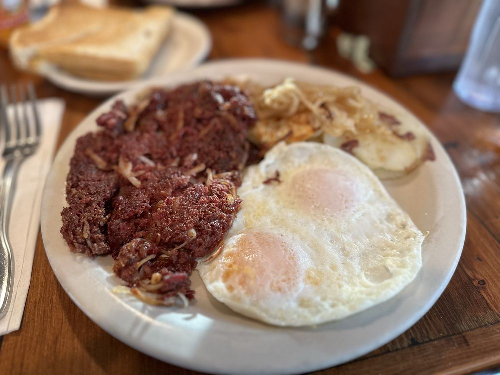 HANK’S CREEKSIDE RESTAURANT Updated November 2024 262 Photos & 570