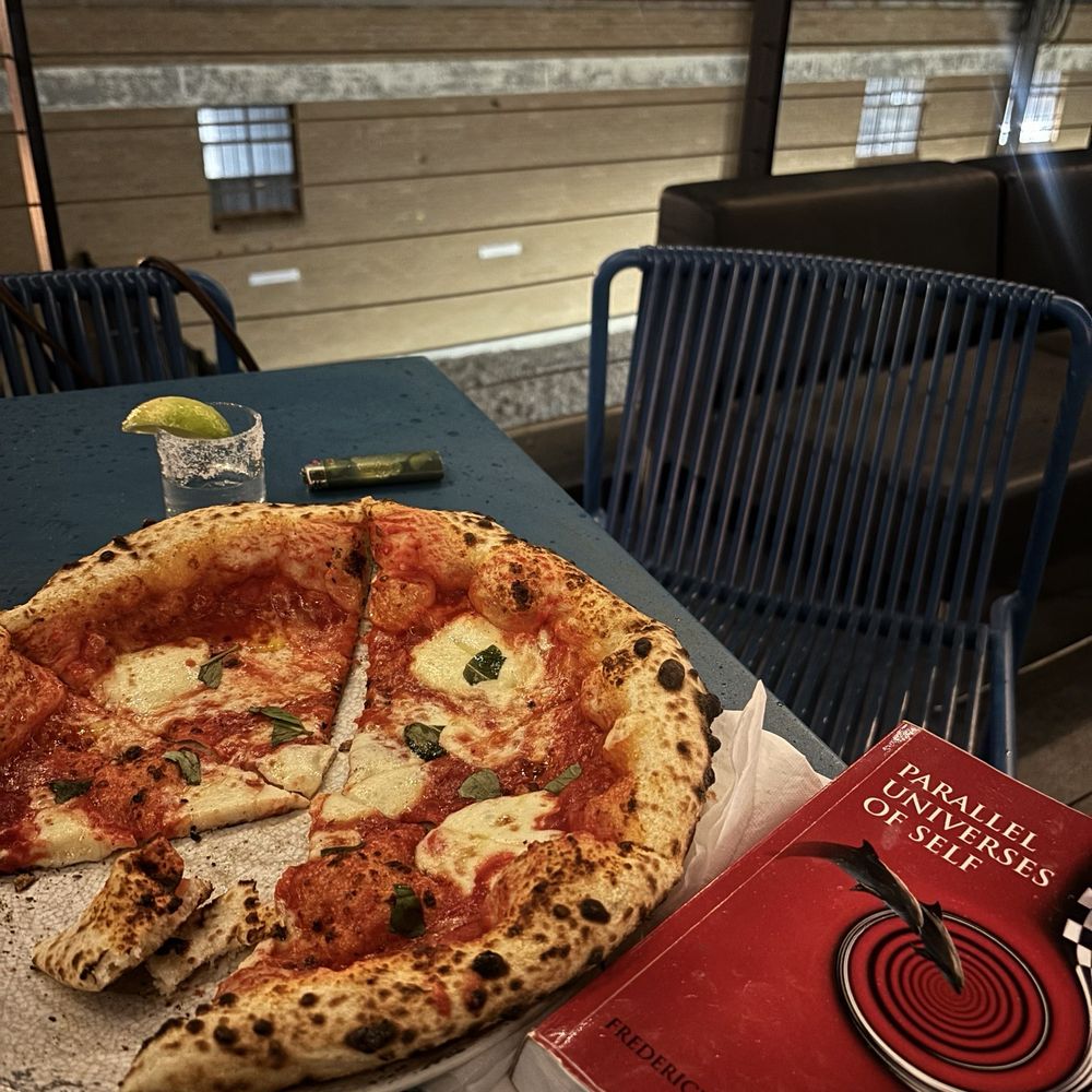 Margherita pizza