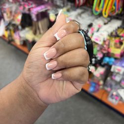 D Nails Salon - Nails