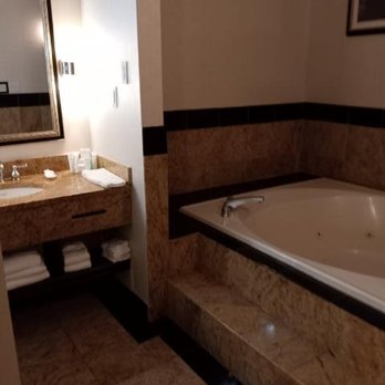 Radisson Lackawanna Station Hotel Scranton - Bath - Hotels Near Me - Scranton, Pennsylvania