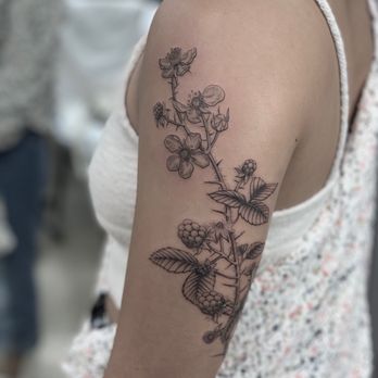 Outer Limits Tattoo & Body Piercing - Tattoo - Tattoo Near Me - Costa Mesa, California Outer Limits Tattoo & Body Piercing - Tattoo - Tattoo Near Me - Costa Mesa, California