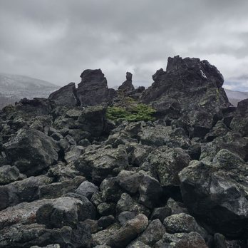 Dee Wright Observatory - Dee Wright Observatory - Observatories Near Me - McKenzie Bridge, Oregon