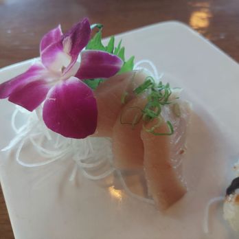 Umi Sushi & Grill - Yellow tail - Japanese Near Me - Grand Rapids, Michigan