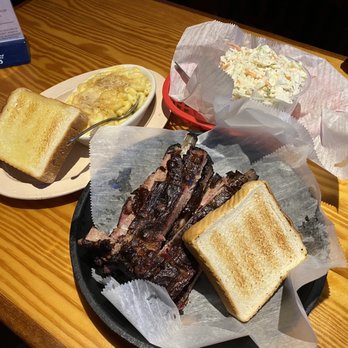 Yankee Smokehouse - 1/2  rack of Smokehouse Ribs with Mac n Cheese & Coleslaw - Smokehouse Near Me - West Ossipee, New Hampshire