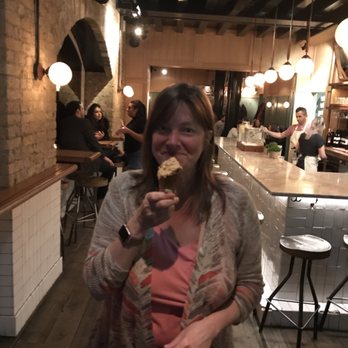 Flat Iron - Lovely ambiance! And folks were friendly even though we were 10+ years older than everyone! - Steakhouses Near Me - Covent Garden, XGL
