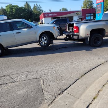 Adept Towing & Recovery - Towing Near Me - London, Ontario Adept Towing & Recovery - Towing Near Me - London, Ontario