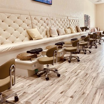 Lavish Nails Lounge - Nail Salons Near Me - Jacksonville, Florida Lavish Nails Lounge - Nail Salons Near Me - Jacksonville, Florida