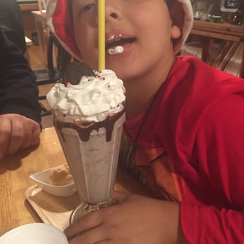Cafe Maji - Oreo milkshake and Santa's helper - Coffee & Tea Near Me - Artesia, California