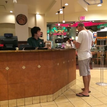 Round Table Pizza - Pizza Near Me - Honolulu, Hawaii