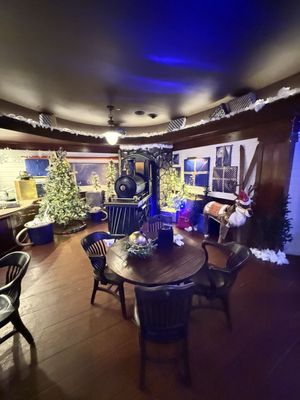 Lola's Lakehouse by null