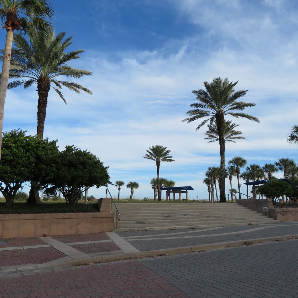 Oceanfront Park - Main entrance to the main part of the park (taken from across the street at the UNF park) - Parks Near Me - Jacksonville Beach, Florida