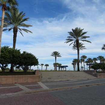 Oceanfront Park - Main entrance to the main part of the park (taken from across the street at the UNF park) - Parks Near Me - Jacksonville Beach, Florida