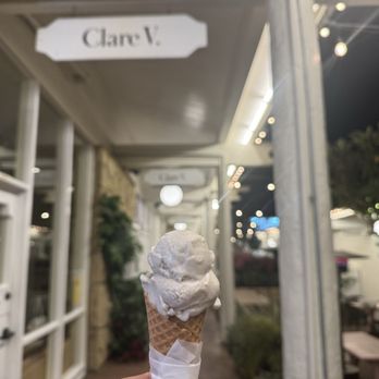 Rori's Artisanal Creamery - Mini vanilla bean - Ice Cream & Frozen Yogurt Near Me - Montecito, California