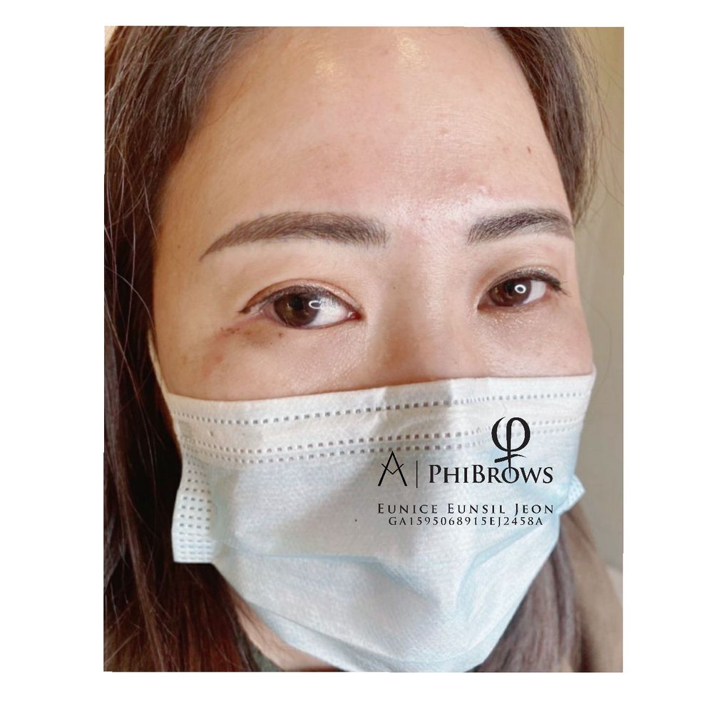 Lovely Beauty Studio Logo