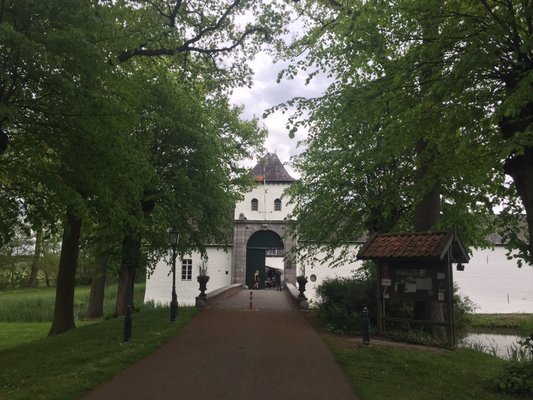 Daelenbroeck castle by null