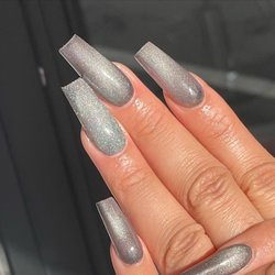 Passion Nail & Beauty Salon - Aura nails/cat eye nails