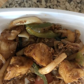 Yummy Thai - Drunken noodle disgusting the chef should be fired immediately for health purposes - Thai Near Me - New York, New York