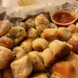 Nino's Pizza - Garlic knots