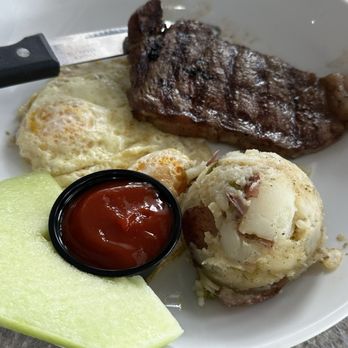 Harpoon Hanna's - Steak & eggs - Seafood Near Me - Fenwick Island, Delaware Harpoon Hanna's - Steak & eggs - Seafood Near Me - Fenwick Island, Delaware