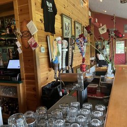 Hawtree’s Pub and Grill - Bar