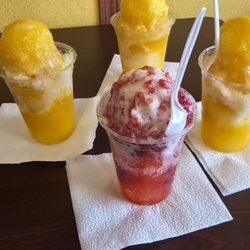 Raspado de fruta natural. Mango y