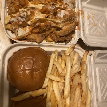 Hangry Moon's - Chicken slider & chicken tender thicc fries yummm - Chicken Shop Near Me - Los Angeles, California