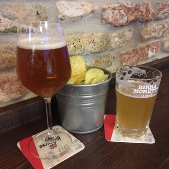 La Lista Bistro - Beer comes with a small bucket of chips. - Breakfast & Brunch Near Me - Venezia, VE La Lista Bistro - Beer comes with a small bucket of chips. - Breakfast & Brunch Near Me - Venezia, VE