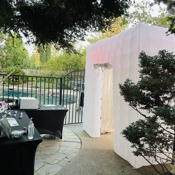 Be Elite Photo Booth - LED BOOTH - Photo Booth Rentals Near Me Be Elite Photo Booth - LED BOOTH - Photo Booth Rentals Near Me