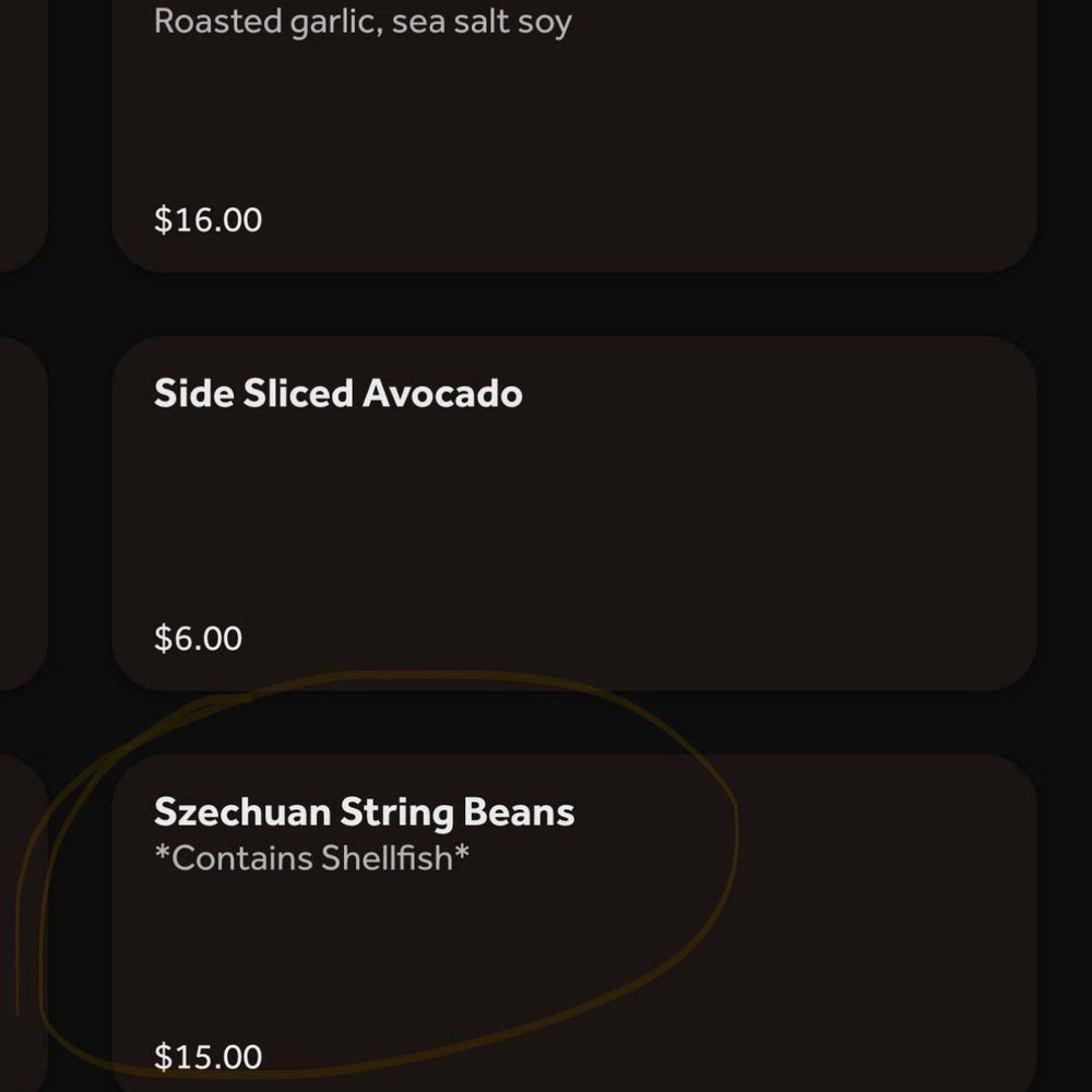 Green Beans contain pork (not shellfish) Green Beans contain pork (not shellfish)