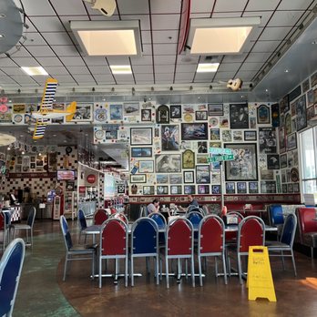 Legends Classic Diner - American Near Me - Glendora, California