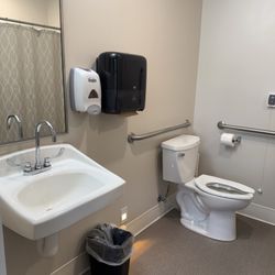 Signature Healthcare of Elizabethtown - Bathroom
