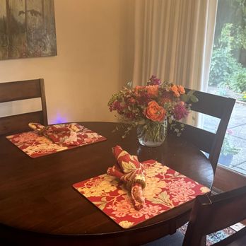 Juniper Blooms - On her table with matching placemats and napkins...just perfect! - Florists Near Me Juniper Blooms - On her table with matching placemats and napkins...just perfect! - Florists Near Me