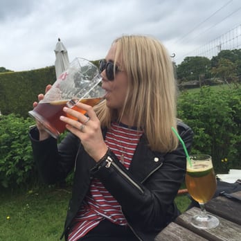 The Countryman - Frank enjoying some pimms - Pubs Near Me - Shipley, WSX