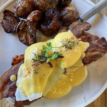 Sunny Side Breakfast - Wealthy Pig - Breakfast & Brunch Near Me - Sacramento, California