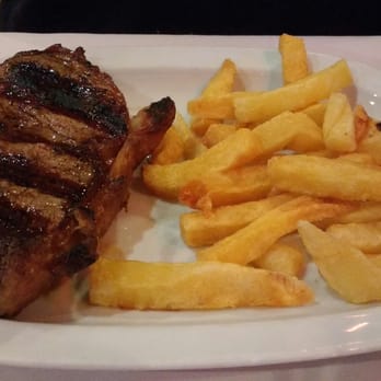 La Grilla - Bife de lomo con fritas - Argentine Near Me - Buenos Aires, C